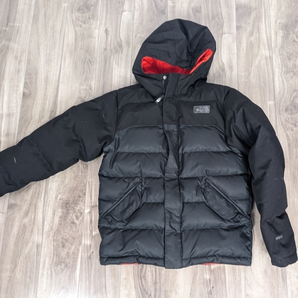 North Face 550 Puffer Jacket